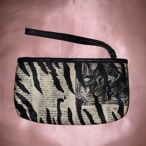 L.A.M.B. Bags - L.A.M.B. Newspaper Zebra Print Clutch ๐ฆ L.A.M.B. Bags - L.A.M.B. Newspaper Zebra Print Clutch ๐ฆ
